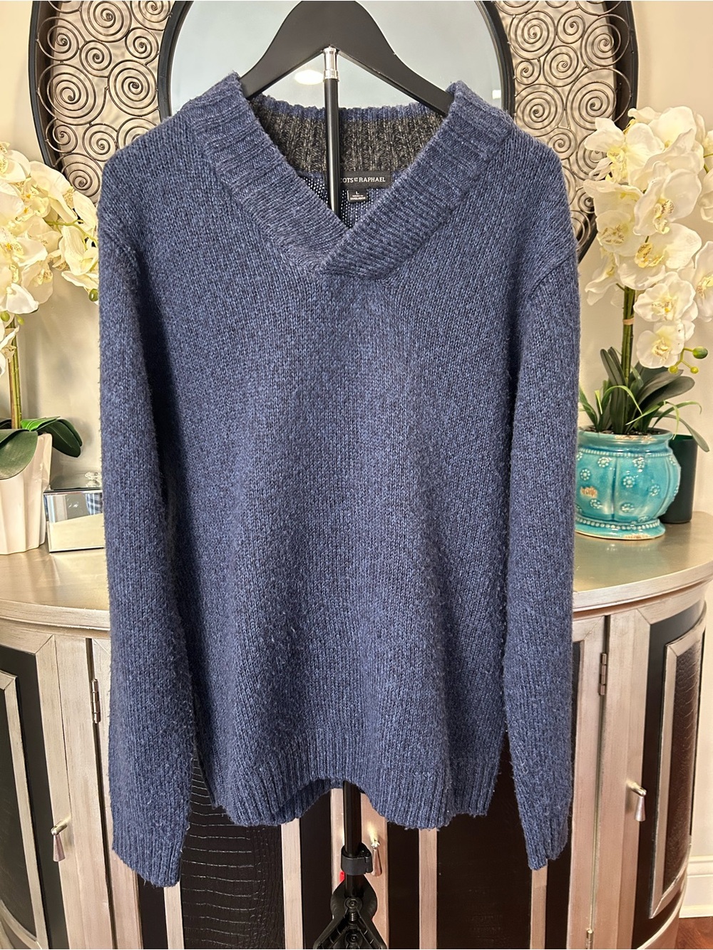 Tricots st Raphael Men's V-Neck Sweater in Deep Blue Size L